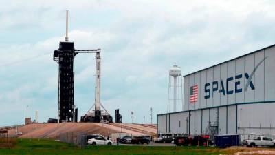 spacex-says-today’s-launch-of-falcon-9-with-starlink-satellites-postponed-due-to-hurricane