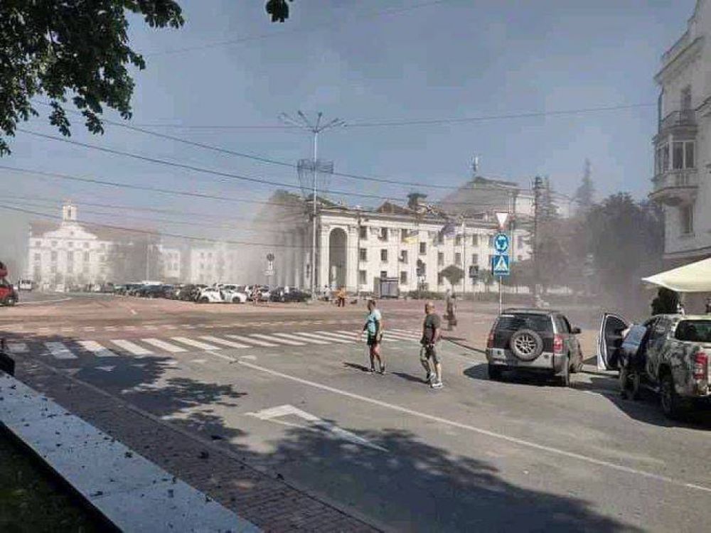 russia-hits-ukraine’s-chernihiv