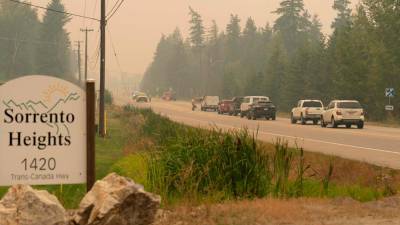 ‘ready-to-run.’-canadian-town-braces-for-wildfires
