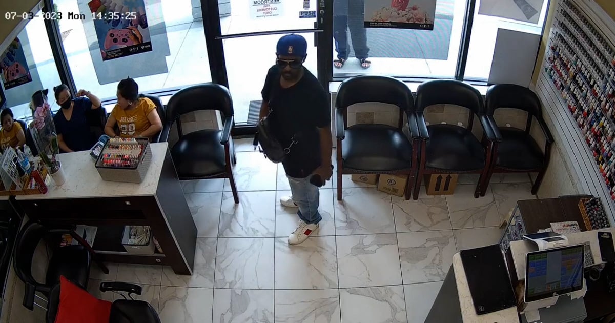 man-tries-to-rob-nail-salon-and-everyone-ignores-him