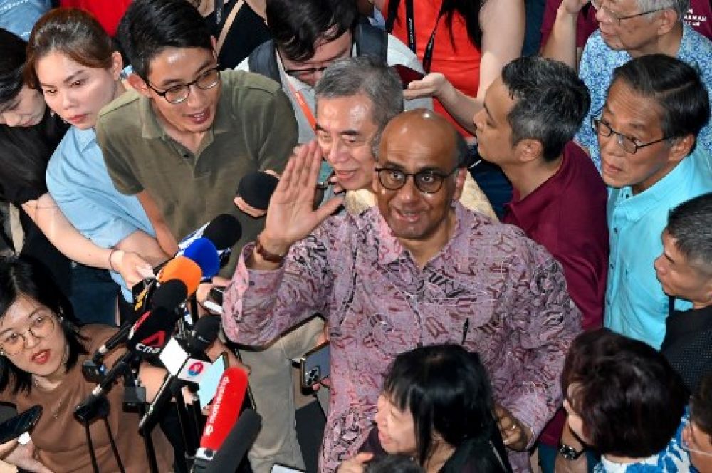 singapore-ex-deputy-pm-shanmugaratnam-elected-president
