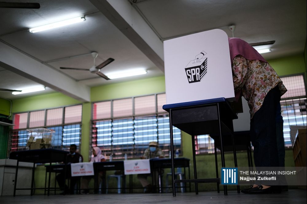 polling-centres-open-for-pulai,-simpang-jeram-by-elections