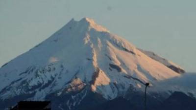 climber-survives-plunge-on-‘deadly’-new-zealand-mountain