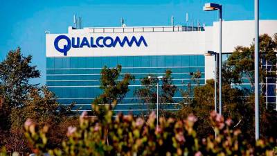 qualcomm-to-supply-apple-with-5g-chips-until-2026-under-new-deal