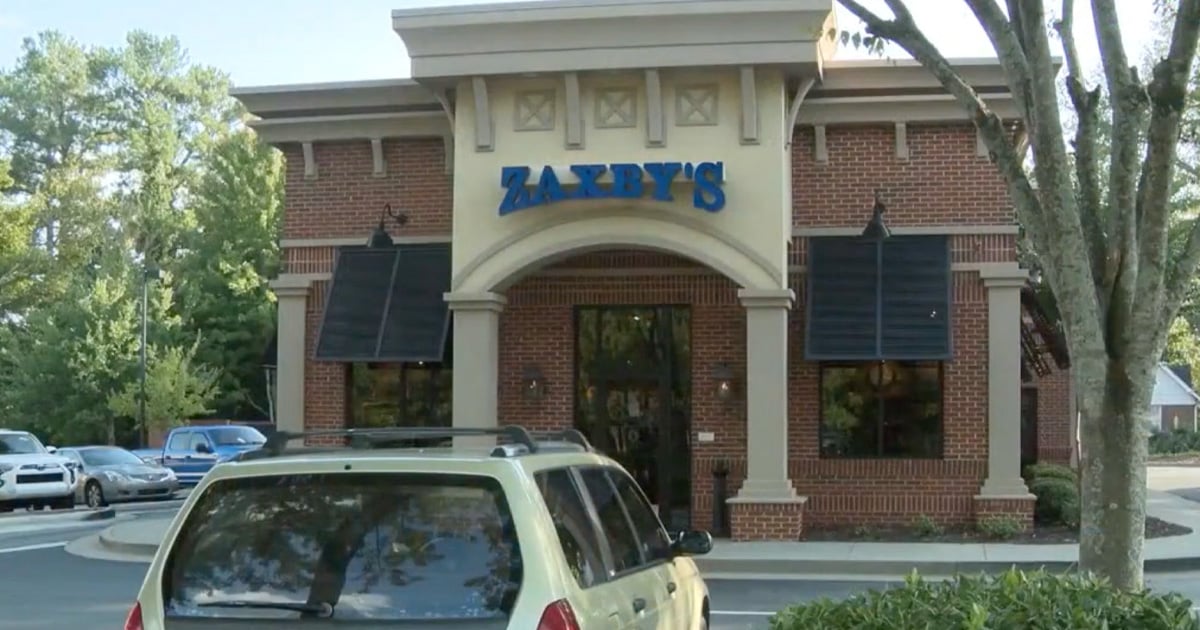 zaxby’s-fast-food-armed-robbery-foiled-by-armed-citizen