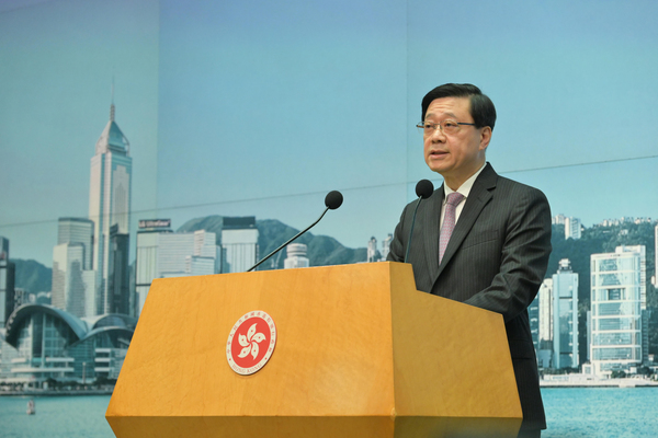 特首：提升工業安全是重要工作