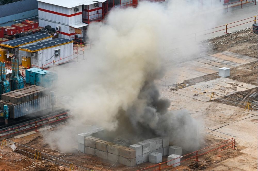 singapore-blows-up-100kg-wwii-era-bomb-after-thousands-evacuated
