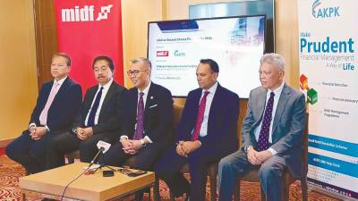 asean-set-to-become-world’s-factory-and-consumer-base:-tengku-zafrul