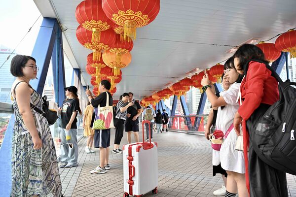 黃金周約110萬人次內地旅客訪港