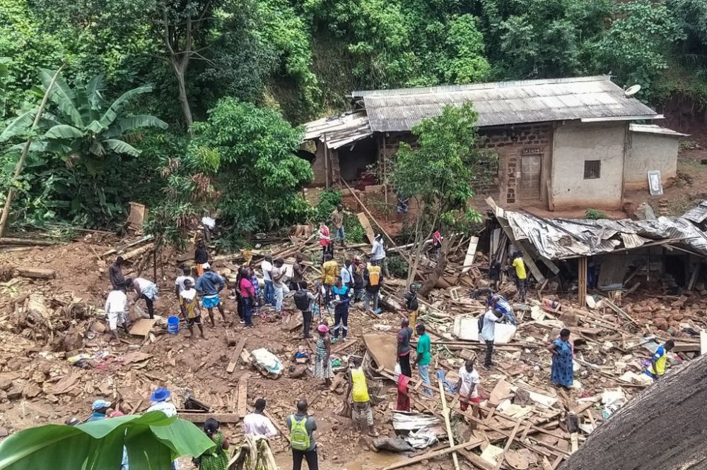 landslide-triggered-by-heavy-rain-kills-27-in-cameroon