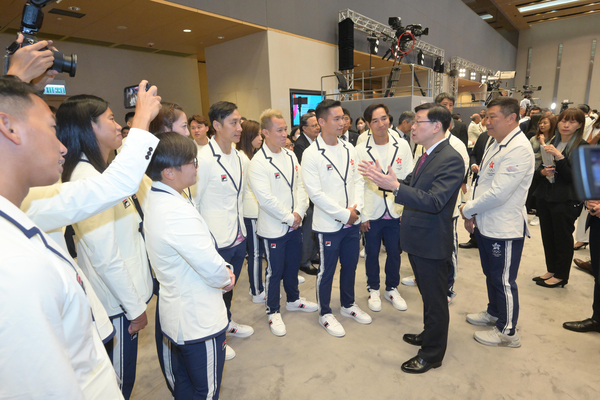 亞運會參賽運動員凱旋回港獲嘉許