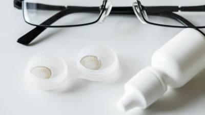 pros-and-cons-of-wearing-contact-lenses