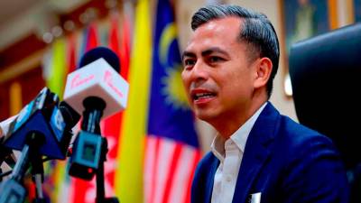 malaysia-to-continue-growing-as-preferred-data-centre-development-destination-–-fahmi
