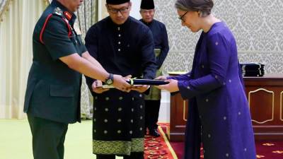 uk-committed-to-work-with-m’sia-in-science,-technology-and-industry-–-high-commissioner