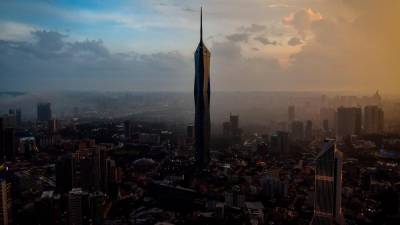 malaysia’s-real-gdp-to-rise-4.3%-in-2024-on-higher-global-export-demand