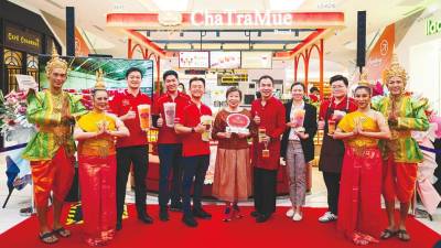 thai-milk-tea-franchise-chatramue-opens-first-malaysian-outlet