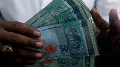 ringgit-under-pressure-amid-volatile-market