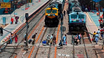 nine-killed-in-train-accident-in-southern-india