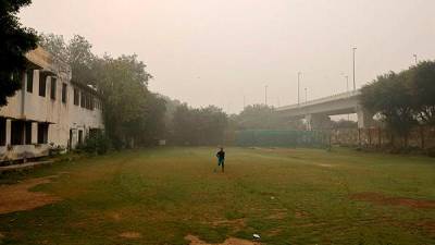 children-cowering-in-homes-as-air-pollution-becomes-more-toxic-in-india’s-capital
