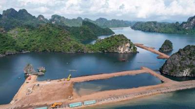 public-outcry-over-construction-near-vietnam’s-ha-long-bay