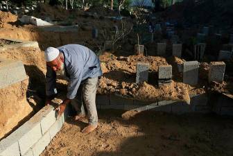 i-can’t-sleep-due-to-the-large-number-of-child-corpses-i-have-seen,-says-gaza-gravedigger