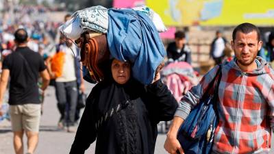 53-additional-aid-trucks-cross-into-gaza:-palestinian-red-crescent