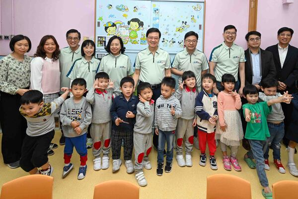 李家超訪黃大仙觀塘