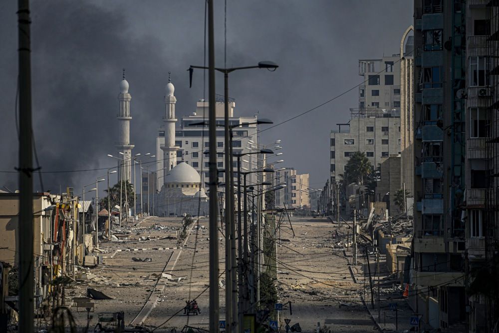 fuel-enters-gaza-as-phone-links-restored