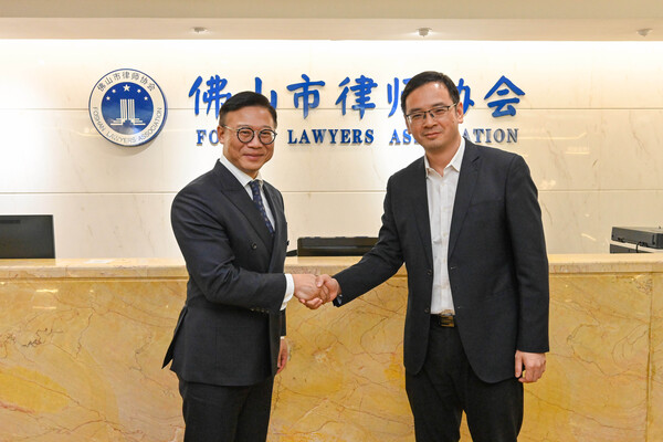 張國鈞佛山拜訪司法局官員