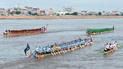 cambodia’s-water-festival-returns-after-3-year-hiatus-due-to-pandemic