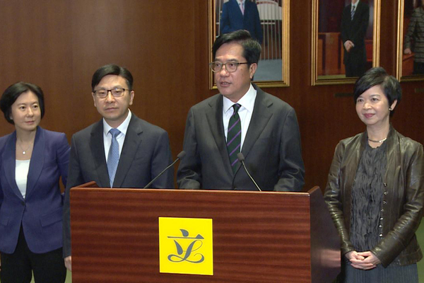 前廳交流會討論房屋勞工等議題