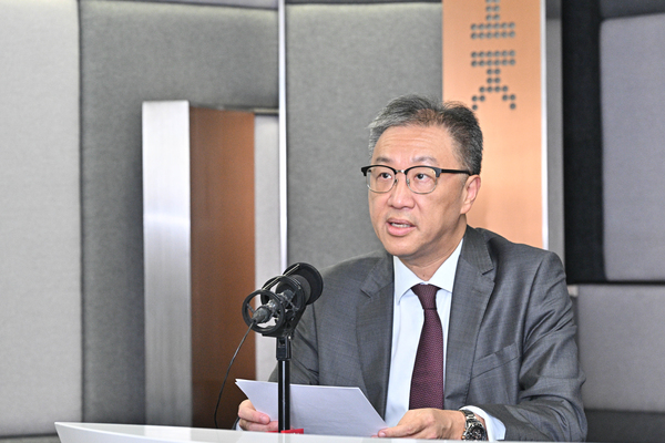 陸啟康發表香港家書呼籲投票