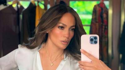 jlo’s-new-this-is-me…-now-album-and-film
