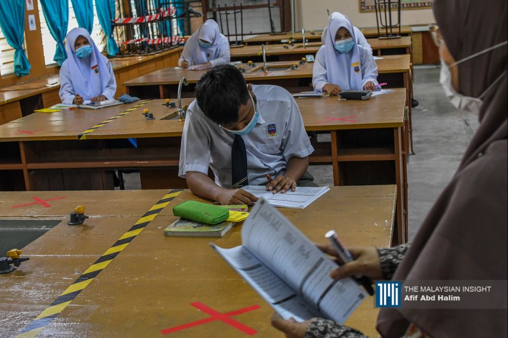 appointment-of-non-educators-as-invigilators-subject-to-sop,-says-deputy-minister