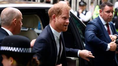 harry-awarded-140,600-in-phone-hacking-claim-against-mirror-group