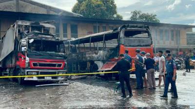 two-dead,-five-injured-in-transport-terminal-fire-in-philippine-capital