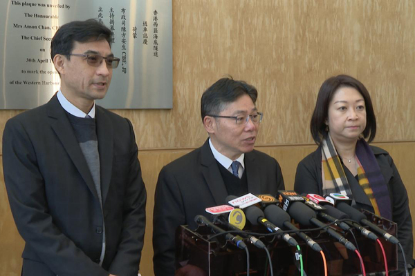 三隧分時段收費首工作天行車暢順
