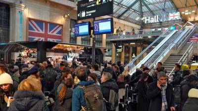 channel-tunnel-strike-blocks-train-travel