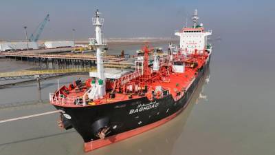 red-sea-attacks-disrupt-world-trade,-more-ships-vow-to-avoid-waters