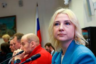 russia’s-election-panel-refuses-to-register-putin-opponent