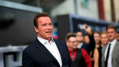 schwarzenegger’s-christmas-gifts-tradition
