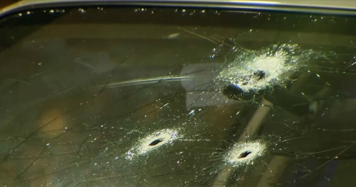 chicago-carjacking-escalates-to-gunfight:-permit-holder-and-passenger-wounded