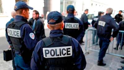 france-beefs-up-new-year’s-security-due-to-‘terrorist’-threat