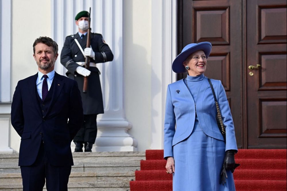 danes-stunned-by-queen’s-surprise-abdication