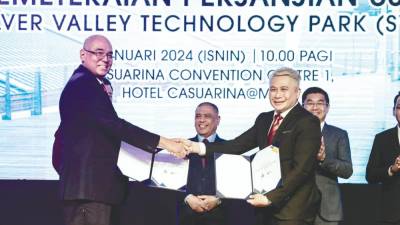 perak-corp,-advancecon-seal-deal-to-develop-silver-valley-technology-park
