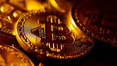 spot-bitcoin-etf-draw-nearly-us$2b-in-first-three-days-of-trading