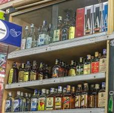 saudi-arabia-will-open-first-shop-that-sells-alcohol-to-non-muslims.