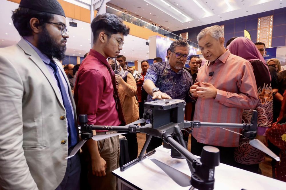 dpm-says-indian-youths-should-be-involved-in-high-tech-tvet