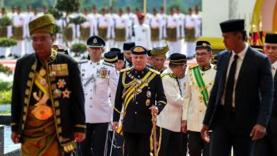 singapore-leaders-extend-warmest-congratulations-to-malaysia’s-new-king