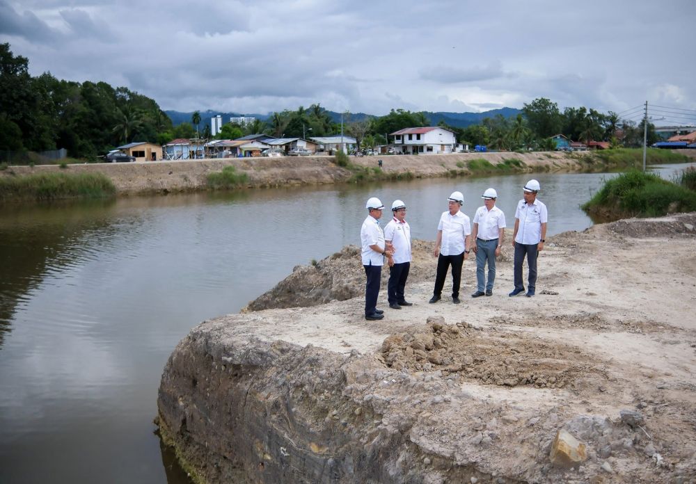 dpm-gives-2-ministries-2-weeks-to-solve-sabah-water-woes